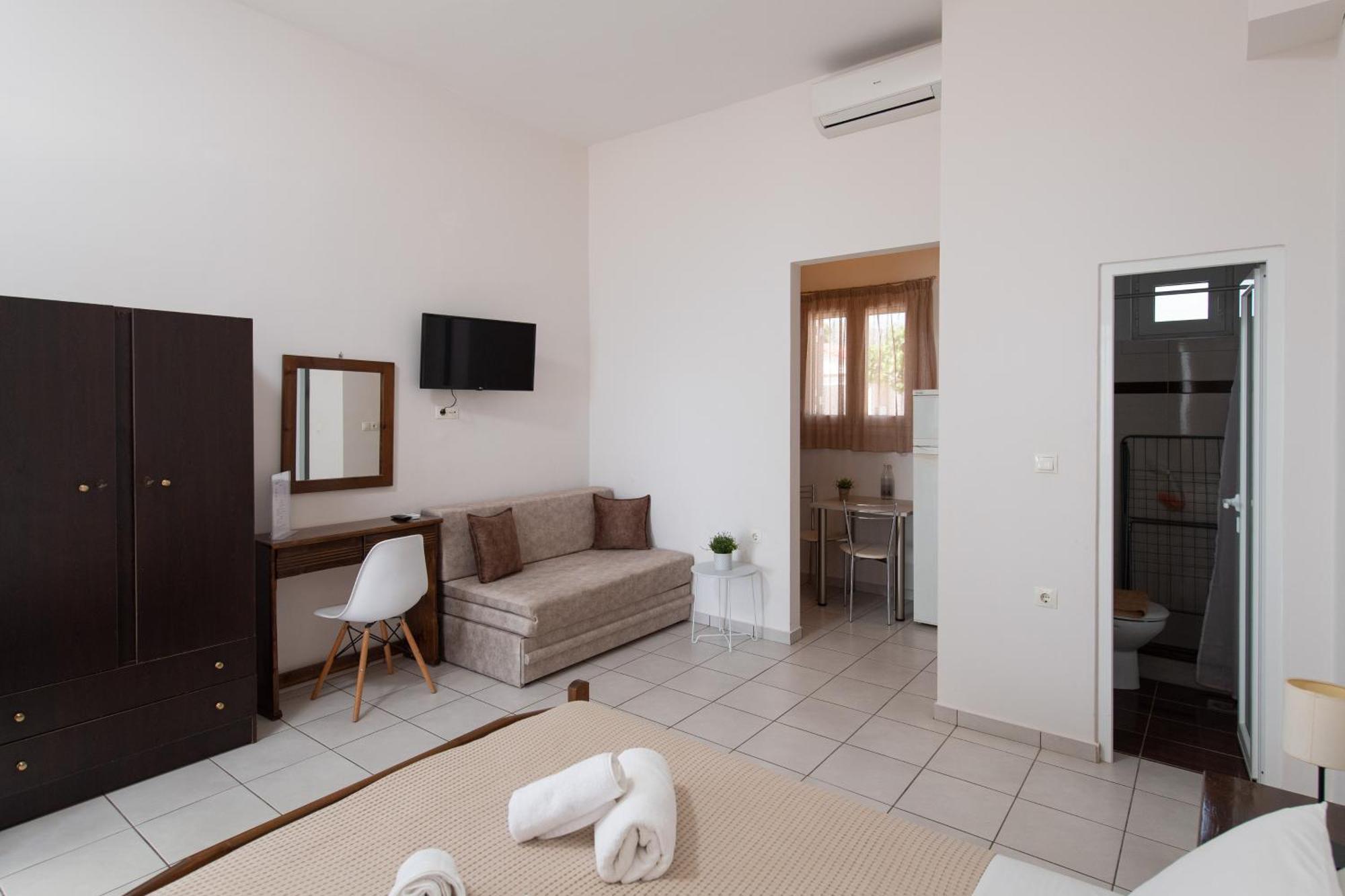 Nikolatos Apartments Longos  Exterior photo